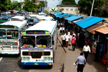 இன்று நள்ளிரவு முதல் அதிகரிக்கப்படும் பேருந்து கட்டணம்