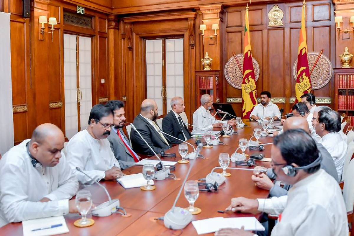 சமரசம் கடந்த தார்மீகம் : ஈழத்தமிழர் விடுதலையும் நாம் தமிழர் கட்சியின் தேர்தல் வரைபும் | Seeman S Ntk Releases Manifesto For 2026 Elecion