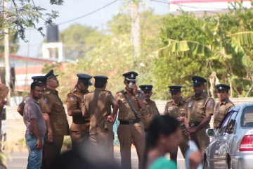 எனது பிள்ளை எனக்கு வேண்டாம்! யாழில் 15 வயது மகனை பொலிஸில் ஒப்படைத்த தாயின் நெகிழ்ச்சியான பதிவு