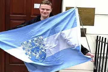 ஒரு நாட்டையே உருவாக்கி அதிபரான 20 வயது இளைஞர் - எப்படி பாருங்க!