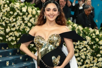 கர்ப்பமாக இருக்கும் நடிகை கியாரா அத்வானி.. MET Gala ஃபேஷன் ஷோவில் கலந்துகொண்ட போட்டோஸ்