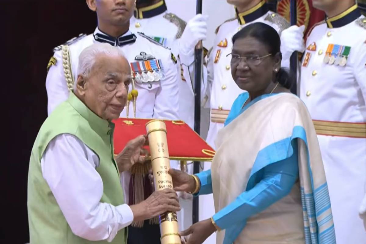 ஜனாதிபதியிடமிருந்து பத்ம விருது பெற்ற 7 தமிழர்கள் | 7 Tamils Received Padma Awards 2026