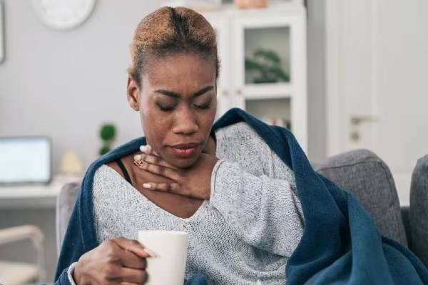 தொண்டை வலியை வேறூடன் குணப்படுத்தும் வைத்தியம்: எப்படி செய்யலாம்? | Throat Pain Relief At Home Remedies தொண்டை வலியை வேறூடன் குணப்படுத்தும் வைத்தியம்: எப்படி செய்யலாம்? | Throat Pain Relief At Home Remedies