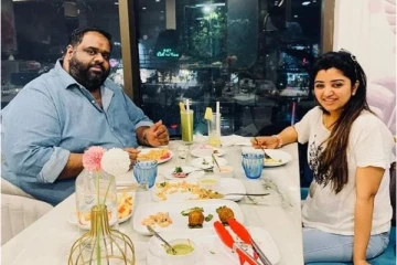 ரெண்டே மாசத்தில் கர்ப்பம்? எதையும் கண்டுக்கொள்ளாமல் சாப்பாட்டு ராமனாக மாறிய மகாலட்சுமி ரவீந்தர்..