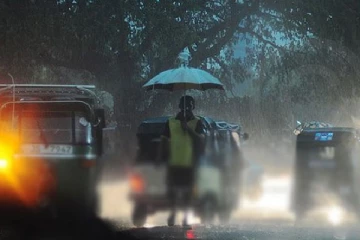 நாட்டின் பல பகுதிகளில் மழையுடனான காலநிலை