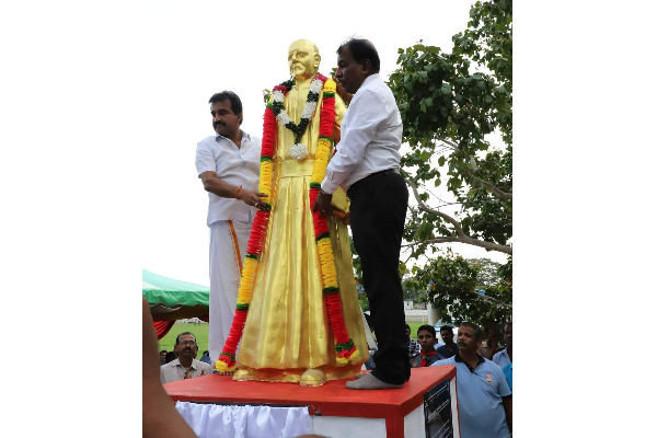 மட்டக்களப்பில் வெபர் அடிகளாரின் திருவுருவச்சிலை திரைநீக்கம் (PHOTOS) | Weber Statue Unveiled In Batticaloa