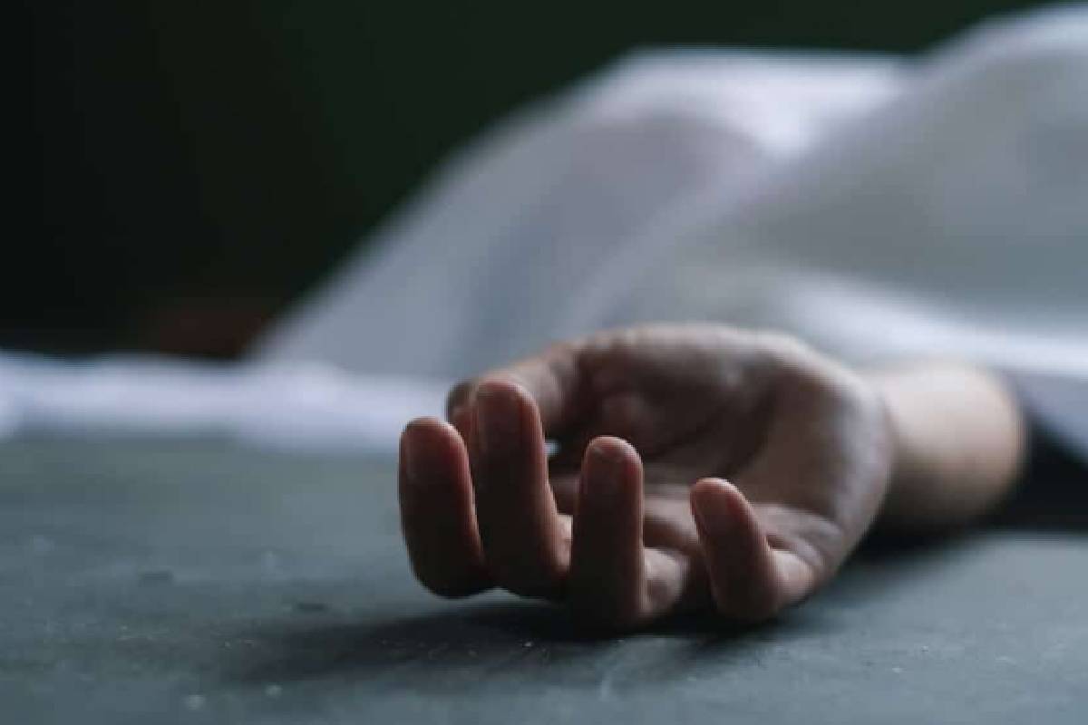 லொறியுடன் மோதிய மோட்டார் சைக்கிள்! பெண் உயிரிழப்பு | Motorcycle Collides With Lorry Girl Dies