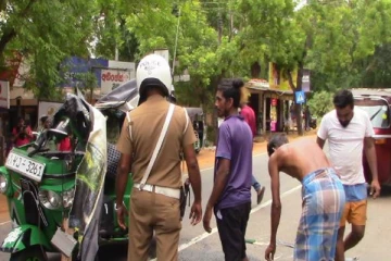 கட்டுநாயக்க விமான நிலையம் நோக்கி சென்ற மூவருக்கு காத்திருந்த அதிர்ச்சி சம்பவம்!