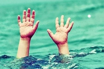 මුහුදෙහි දිය නෑමට ගිය සිසුන් 3ක් අතුරුදන් වෙලා.