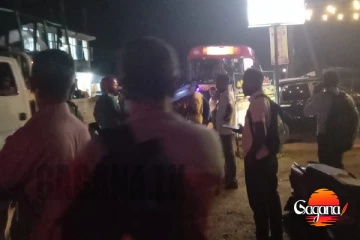 පෙරහැරට ගිය ලංගම බස් දෙකට ප්‍රහාරයක්