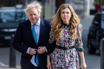 57வது வயதில் 6வது குழந்தைக்கு தந்தையான பிரதமர் - குவியும் வாழ்த்து