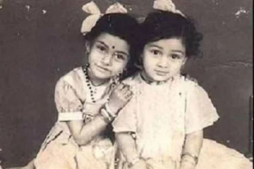 சிறுவயதில் இருக்கும் இந்த இரண்டு நடிகைகள் யார் என்று தெரிகிறதா?- அட இவங்கதானா?