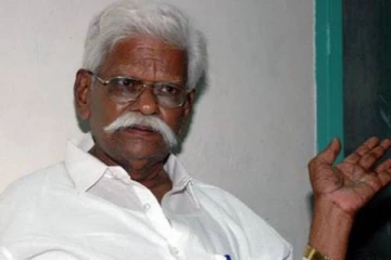 தேசியத் தலைவர் உட்பட மூத்த தளபதிகள் மற்றும் போராளிகள்  தங்குவதற்கு தனது வீட்டைக்கொடுத்த கவிஞர்!!