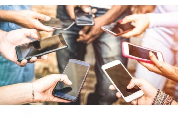 மொபைல் போன் அதிகமாக பயன்படுத்தும் முதல் நாடு எது தெரியுமா? எத்தனை மணி நேரம் பயன்படுத்துகின்றனர்?