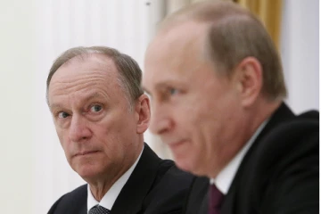 ஆட்சி அதிகாரத்தை கைமாற்றும் புடின்; வெளியான பரபரப்புத் தகவல்!