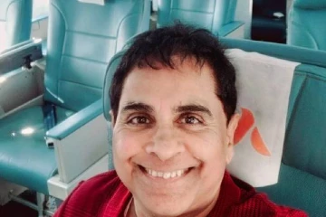 அன்று வெறும் 14 ரூபாய் இல்லாதவர்.., இன்று ரூ.800 கோடிக்கு சொந்தக்காரர்: யார் அவர்?