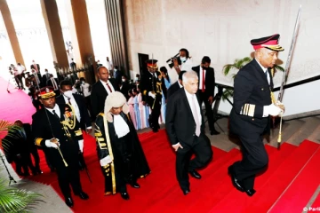 சிக்கலுக்கு உள்ளாகியுள்ள நாடாளுமன்றம்: பெரும்பான்மை தொடர்பில் நிச்சயமற்ற நிலை