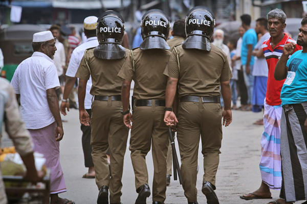 இரத்மலானையில் சிறிய ரக குண்டு வெடிப்பு! இருவர் காயம் | A Small Explosion In Rathmalana