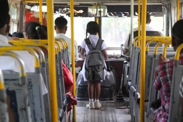 පාසල් සිසුන්ට නරක ආරංචියක් - ප්‍රවාහන ගාස්තු ඉහළට