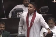 ''රත්තරං බඩු මිනිස්සු උගස් තියනවා ජීවත්වෙන්න විදිහක් නෑ මේ ආණ්ඩුව ජනතාව අසරණ කරලා '' නාමල්ගෙන් ආණ්ඩුව මැතිසබය දෙවනත් කරමින් ආණ්ඩුවේ දෙහි කපයි