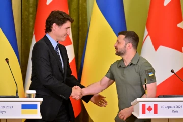 ட்ரூடோவுக்கும், கனேடியர்களுக்கும் நான் நன்றியுள்ளவனாக இருக்கிறேன் - ஜெலென்ஸ்கி நெகிழ்ச்சி