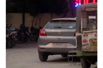 அம்மா இதோ வந்திடுவேன்..!12 கிலோ மீட்டர் காரில் நிர்வாணமாக இழுத்துச் செல்லப்பட்ட இளம் பெண்