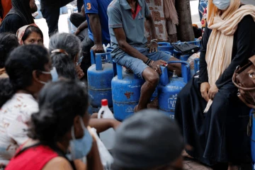 ගෑස් පෝලිම්වල මිනිස්සු මැරුණු යුගය දැන් නැහැ.. ඒ ගැන සතුටු වෙන්න - මාලිමා මන්ත්‍රී