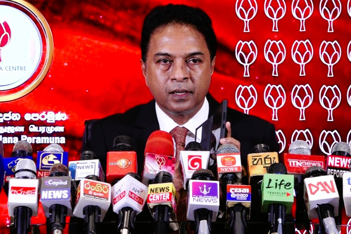 அரசியல் எதிரிகளை ஒடுக்க நீதித்துறையில் அரசு தலையீடு! மொட்டுக்கட்சி பகிரங்க குற்றச்சாட்டு | Government Interference Allegation Peramuna அரசியல் எதிரிகளை ஒடுக்க நீதித்துறையில் அரசு தலையீடு! மொட்டுக்கட்சி பகிரங்க குற்றச்சாட்டு | Government Interference Allegation Peramuna