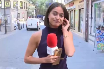 உதட்டு முத்த விவகாரம் ஓயாத நிலையில்... ஸ்பெயின் பெண்மணிக்கு நேரலையில் நடந்த சங்கடம்