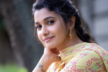 வெளிநாட்டுக்கு பாய்பிரென்ட் உடன் சுற்றுலா சென்ற ப்ரியா பவானி ஷங்கர்