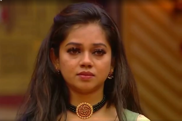 செம்ம ட்விஸ்ட்..இறுதி நேரத்தில் காப்பாற்றப்பட்ட சுருதி! அதிரடியாக வெளியேறிய அனிதா | Bigg Boss Ultimate Season 1