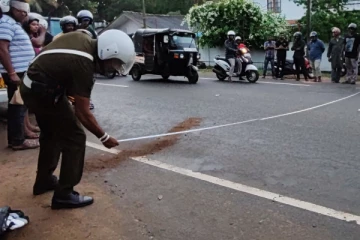 வீதியை கடக்க முற்பட்ட யாழ் இளைஞனுக்கு நேர்ந்த துயரம்