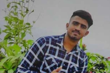 ලංකාවේ නම බැබළු, බොක්සින් සූරයා කපා කොටා පුළුස්සා මහමඟ දමා යයි..(PHOTOS)