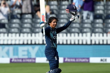 தென் ஆப்பிரிக்காவை புரட்டியெடுத்த இங்கிலாந்து அணி! தொடரை கைப்பற்றி அசத்தல்