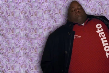 ரூ.2000 நோட்டுகள் குவியலில் சோகமான Zomato ஊழியர்! ஒரே ஒரு டுவிட்டர் பதிவால் சிக்கல்