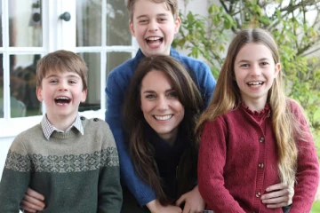 புகைப்படத்தால் சர்ச்சை; மன்னிப்பு கேட்ட வேல்ஸ் இளவரசி கேட்