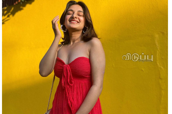 அந்த இடத்தில் டேட்டூ போட்டு வீடியோ!! 21 வயதான கமல் ரீல் மகள் வெளியிட்ட பதிவு!! | Kamal Movie Fame 21 Actress Estheranil Tattoos அந்த இடத்தில் டேட்டூ போட்டு வீடியோ!! 21 வயதான கமல் ரீல் மகள் வெளியிட்ட பதிவு!! | Kamal Movie Fame 21 Actress Estheranil Tattoos