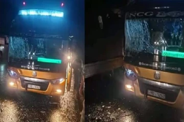 யாழிலிருந்து கொழும்பு சென்ற சொகுசு பேருந்து விபத்து; அதிஸ்டவசமாக தப்பிய பயணிகள்!