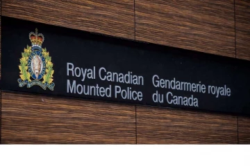 கனடாவில் போலீஸ் வாகனத்தை களவாடியவர் கைது