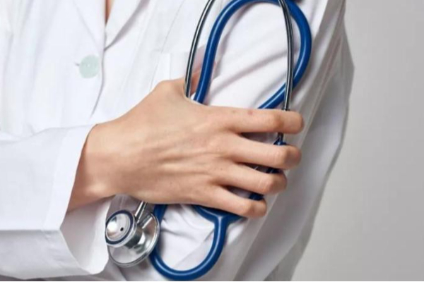 ஒன்றாரியோவில் மருத்துவ நிபுணர்களுக்காக காத்திருக்கும் மக்கள் | New Data Shows How Long Ontarians