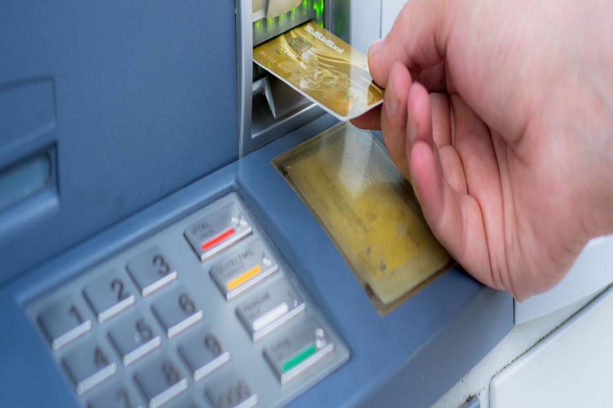 மாற்றுத்திறனாளிகளுக்காக ATM இயந்திரங்களில் புதிய வசதி | New Facility Persons Disabilities At Atm Machines மாற்றுத்திறனாளிகளுக்காக ATM இயந்திரங்களில் புதிய வசதி | New Facility Persons Disabilities At Atm Machines
