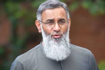 பிரபல போதகர் அஞ்செம் சௌத்ரி மீது வழக்கு: தடைசெய்யப்பட்ட அமைப்புக்கு ஆதரவு திரட்டியதாகவும் குற்றச்சாட்டு