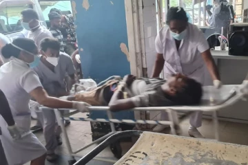 ஆர்ப்பாட்டக்காரர்கள் மீது காவல்துறையினர் துப்பாக்கி சூடு!! (வீடியோ இணைப்பு)