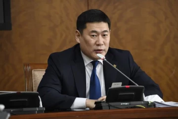 மீண்டும் மொங்கோலிய பிரதமராக தேர்வாகியுள்ள ஒயுன் எர்டீன்