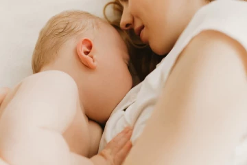 குழந்தைகளுக்கு தினமும் தாய்ப்பால் கொடுப்பதால் இவ்வளவு நன்மைகளா?