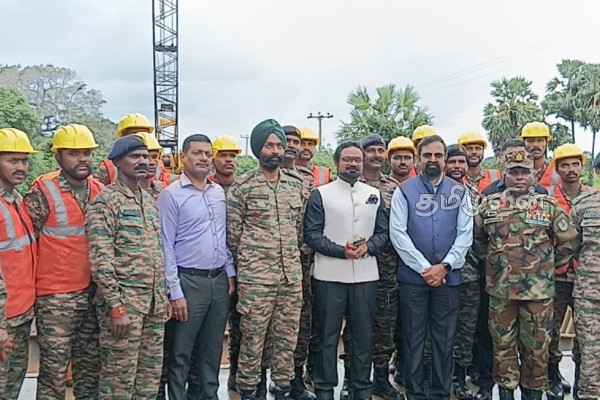 வெள்ளத்தால் பாதிக்கப்பட்ட பாலம் புனரமைப்பு.. பார்வையிட்ட இந்தியத் துணைத்தூதுவர் சாய் முரளி! | Indian Deputy High Commissioner Sai Murali Jaffna வெள்ளத்தால் பாதிக்கப்பட்ட பாலம் புனரமைப்பு.. பார்வையிட்ட இந்தியத் துணைத்தூதுவர் சாய் முரளி! | Indian Deputy High Commissioner Sai Murali Jaffna