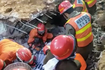 பாகிஸ்தான் மசூதி குண்டுவெடிப்பு: தற்கொலைதாரியின் துண்டிக்கப்பட்ட தலை கண்டுபிடிப்பு