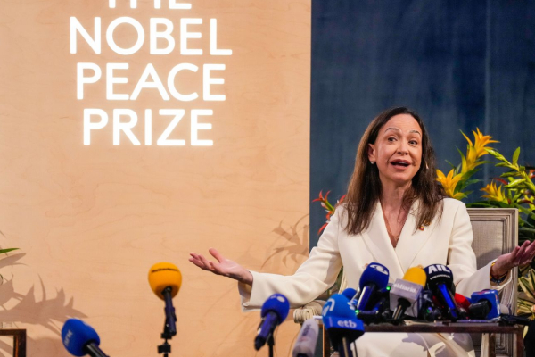 நோபல் பரிசை ட்ரம்புக்கு கொடுக்க விருப்பம் தெரிவித்த மரியா! கமிட்டி கொடுத்த பதிலடி | Maria Expressed Hand Over Nobel Peace Prize Trump