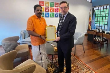 ஐ.நா.பிரதிநிதியிடம் சிறீதரன் எம்.பி கையளித்த மனு