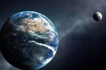 பூமியைவிட்டு விலகிச் செல்லும் நிலா